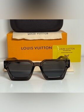 Louis Vuitton Square Sunglasses in Smoky Brown